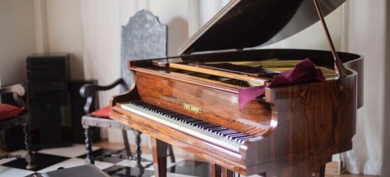 PIano waiting for piano movers MD