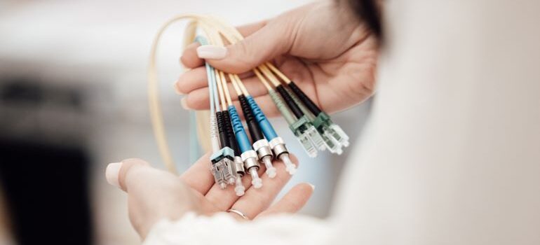 cables in different colors can be helpful when packing electronic devices