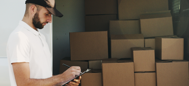Movers making an inventory can advise on what to expect when moving to Maryland for the first time.