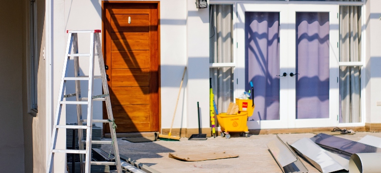 home being remodeled after you have read the guide to renting a storage unit for beginners and find the place to keep you stuff