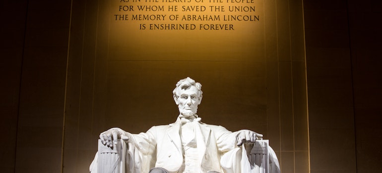 The statue of Lincoln in Smithsonian.