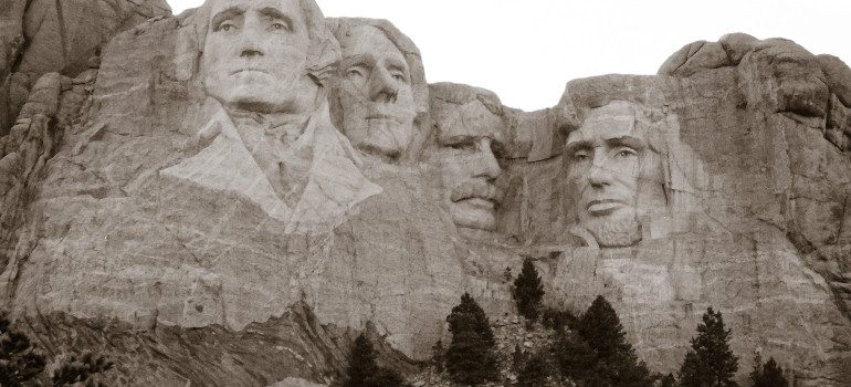 heads of U.S. presidents carved in stone