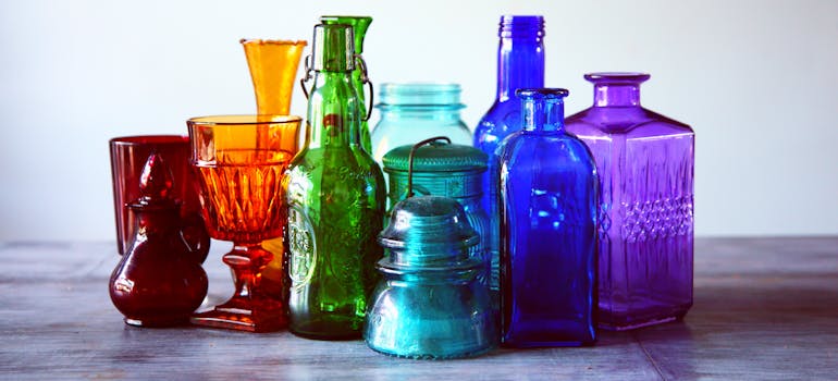 glassware in different colors that has to be considered to safely move fragile items