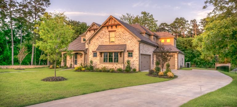 a nice home with a big front yard, you can expect homes like this if you decide to live in Bethesda