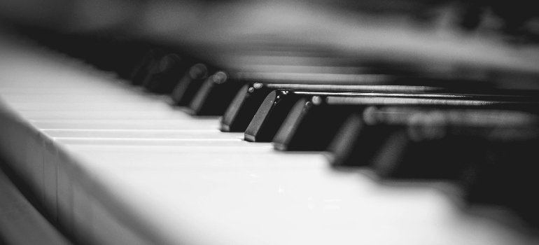piano presented in the picture